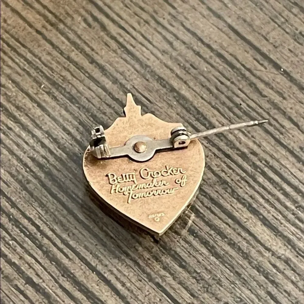 Vintage maker jostens